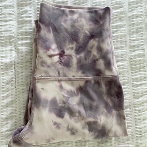 LULULEMON LEGGINGS size 2